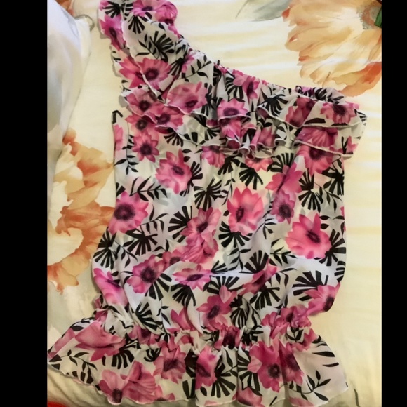 Off the shoulder top - Picture 2 of 7